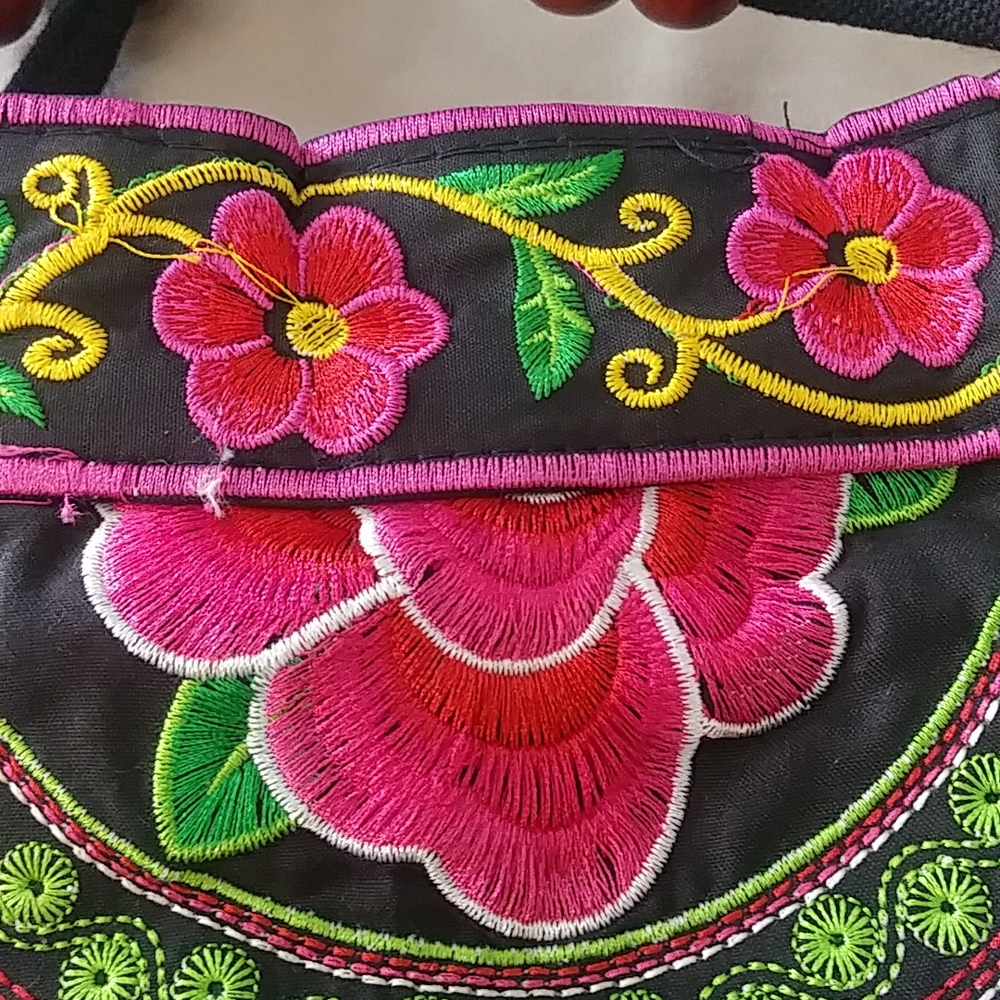 VINTAGEHand Embroidered Flower Handbag - Made In Mexico - Picture 2 of 6